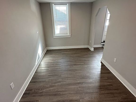3rd image of 960-962 Pennsylvania Ave #1