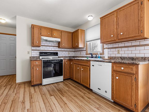 3rd image of 4193 Old Gate Rd