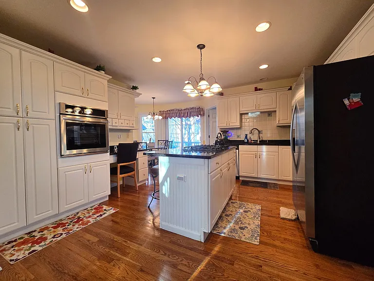 1025 Rosewood Dr #B — Photo 17