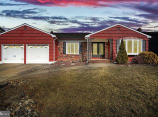 8 Van Dr, Bordentown, NJ 08505