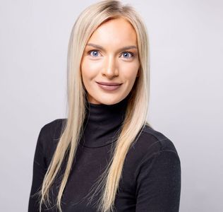 Nicole Jones