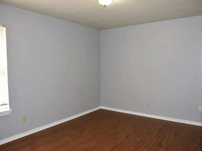 602 Crestridge Ct — Photo 12