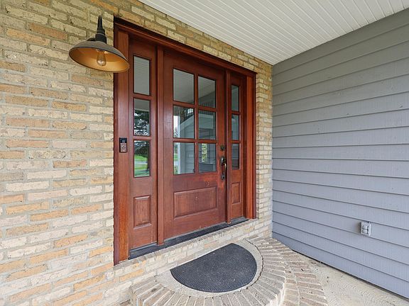 5th image of 9385 Hill Rd NW
