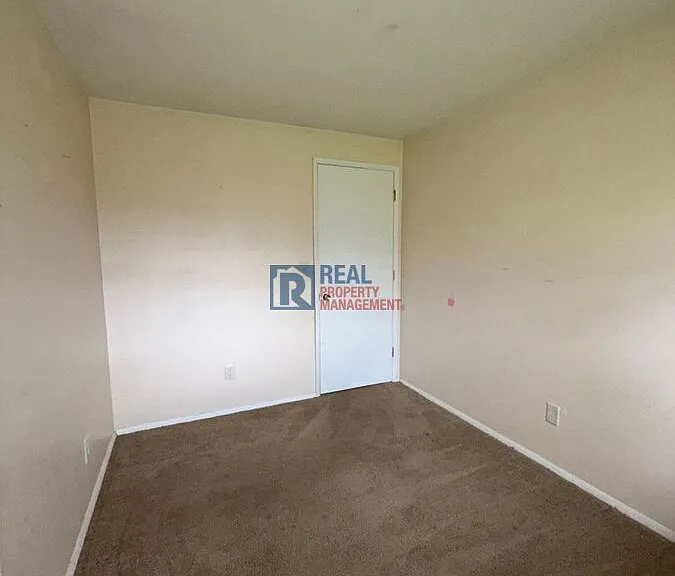 5885 Craftmore Dr — Photo 12