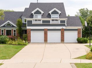 2320 Birchwood Ct N, Buffalo Grove, IL