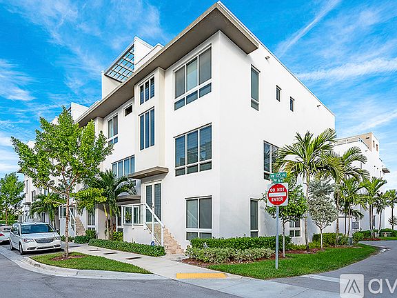 2nd image of 6611 NW 105th Ave Unit 6611