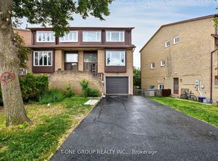 45 Henry Welsh Dr, Toronto, ON M2R 3P3