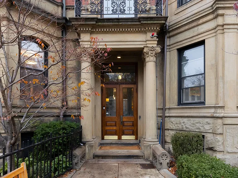 135 Commonwealth Ave #Penthouse 7/8 — Photo 33