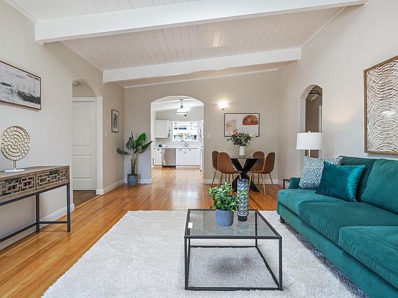 4th image of 560 Reina Del Mar Ave