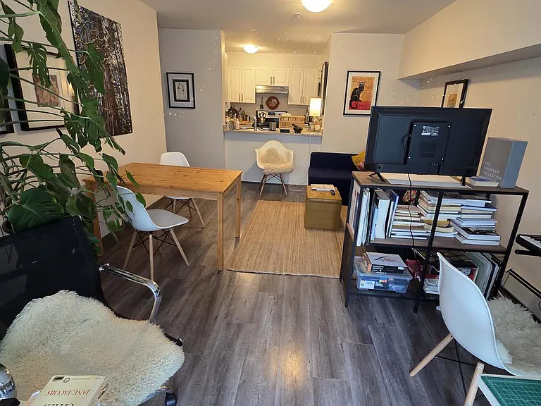 1925 Woodland Dr #301 — Photo 22