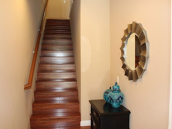 5th image of 22919 Mariposa Ave Unit 604