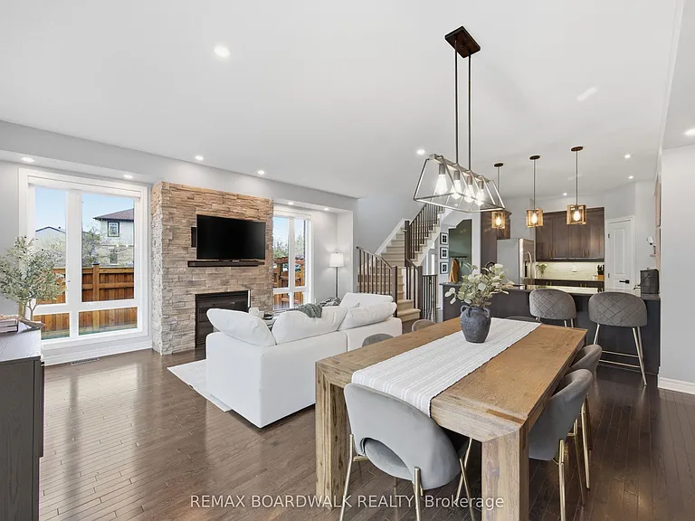 375 Cooks Mill Cres — Photo 18