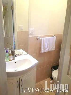 Rented by Living New York | media 22