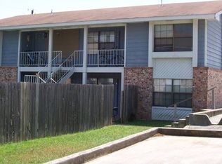 110 Lady Bird Ln, San Marcos, TX 78666