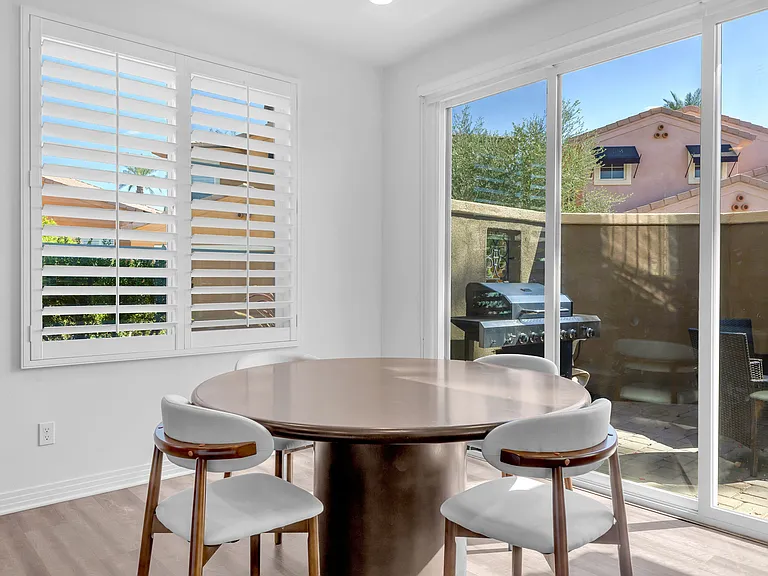 Rosewood Ln — Photo 23