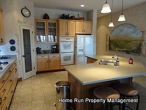 2nd image of 884 Farley Ct