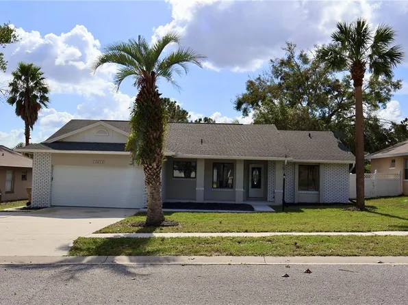 15622 Hidden Lake Cir, Clermont, FL 34711