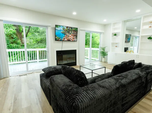 1 Kinsman View Cir, Silver Spring, MD 20901