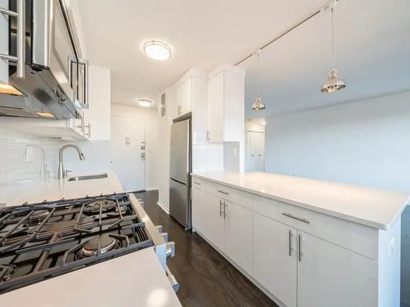 500 Central Avenue image 5 of 28