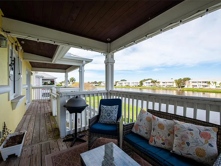 237 Seahorse Dr SE #H — Photo 22