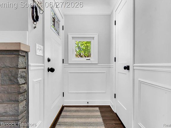 3rd image of 4203 Berkshire Rd