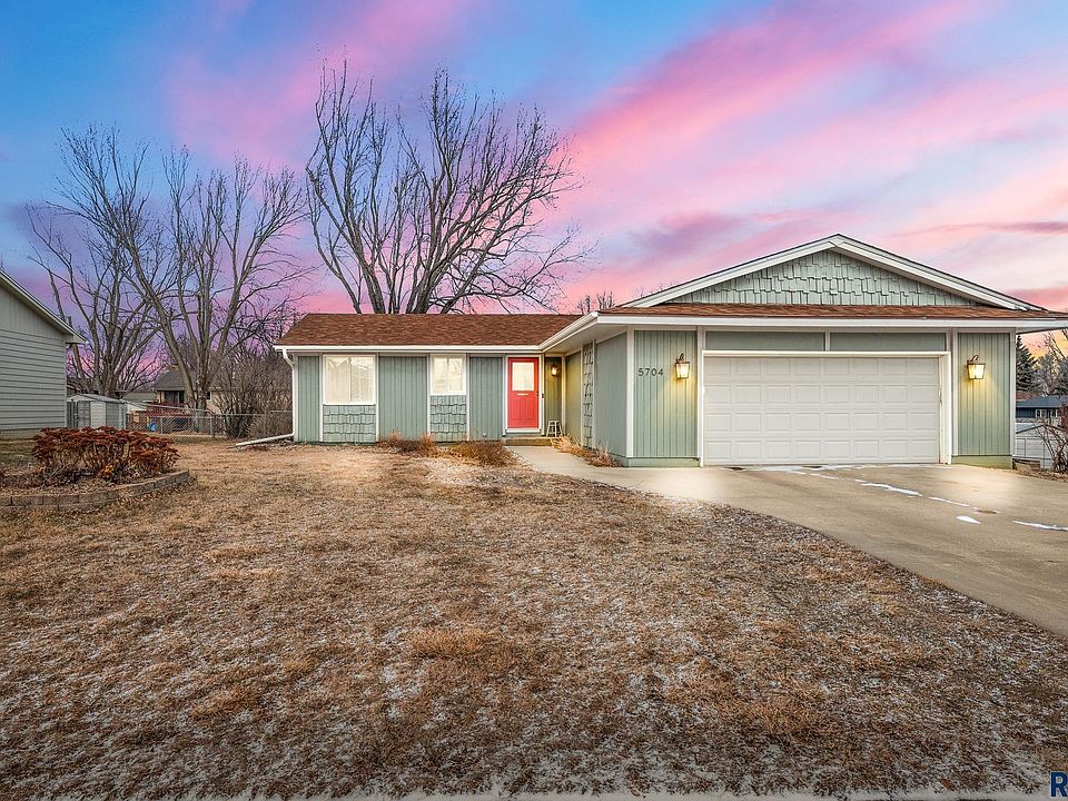 1st image of 5704 W Walden Dr