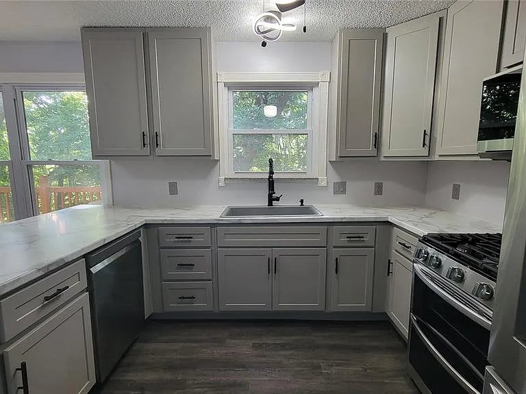 2018 San Pedro Dr — Photo 6