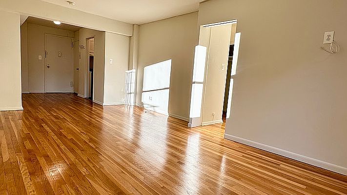 1st image of 320 W 56th St APT 4B
