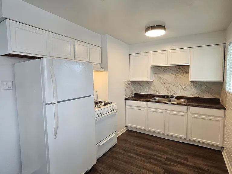 1608-1610 W. Becker Lane — Photo 13
