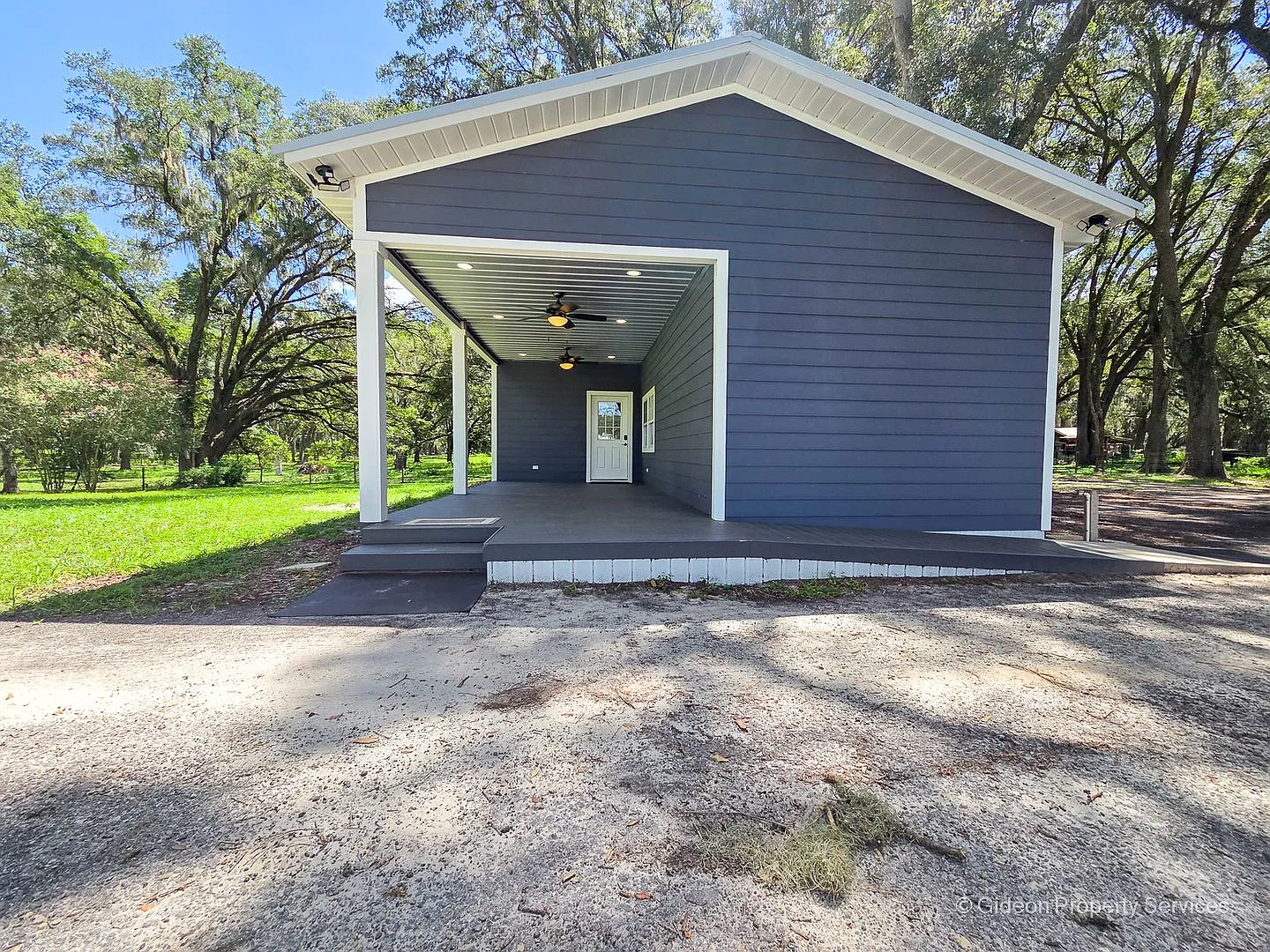 Beautiful 2/1.5 Home in Archer, FL — Photo 2