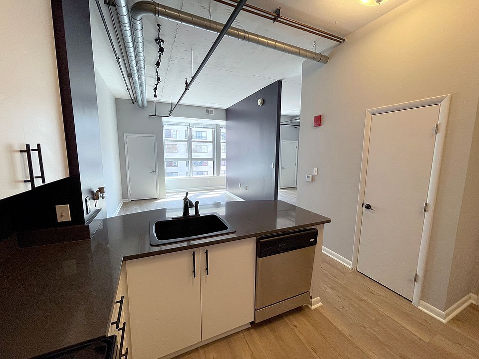 1st image of 1300 N St NW APT 310