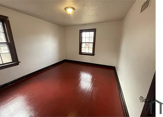 324 Henquin Dr — Photo 4