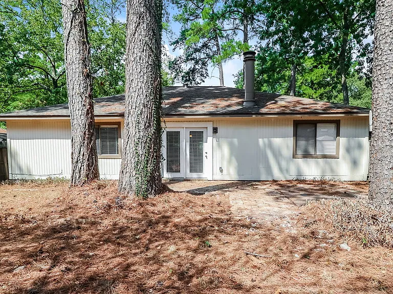 84 Fallshire Dr — Photo 16