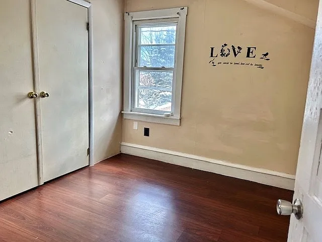 3431 Montrose Ave — Photo 10