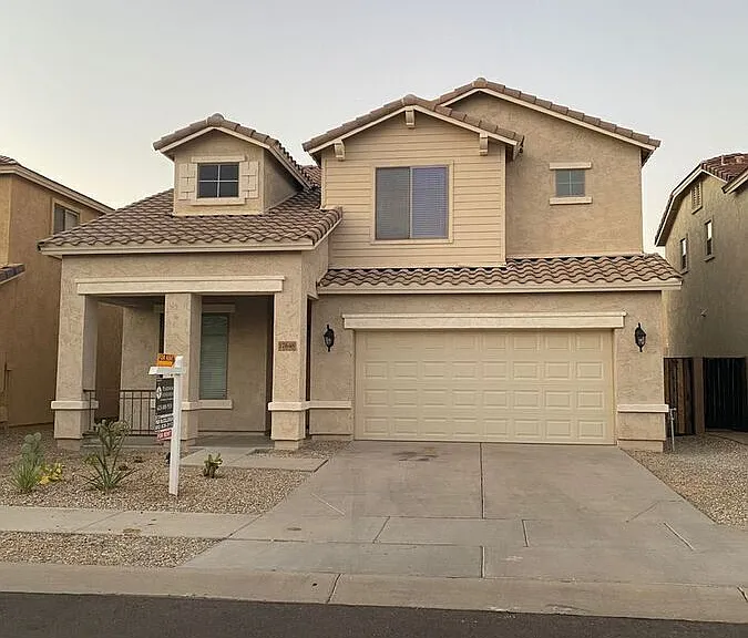 17648 W Lisbon Ln — Photo 1