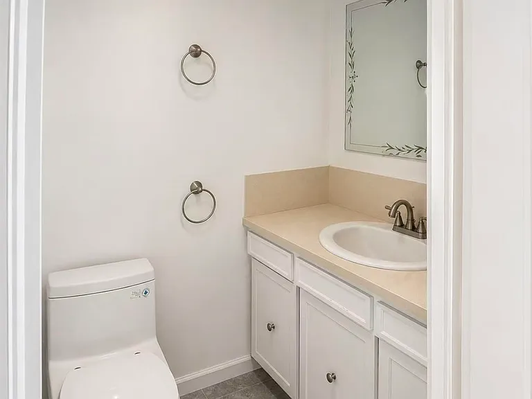 13481 Hilton Rd — Photo 10