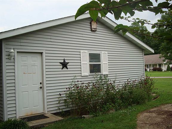 5th image of 9355 S Private Road 575 W
