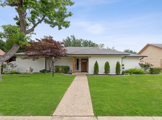 410 Rustic Ridge Dr, Garland, TX 75040
