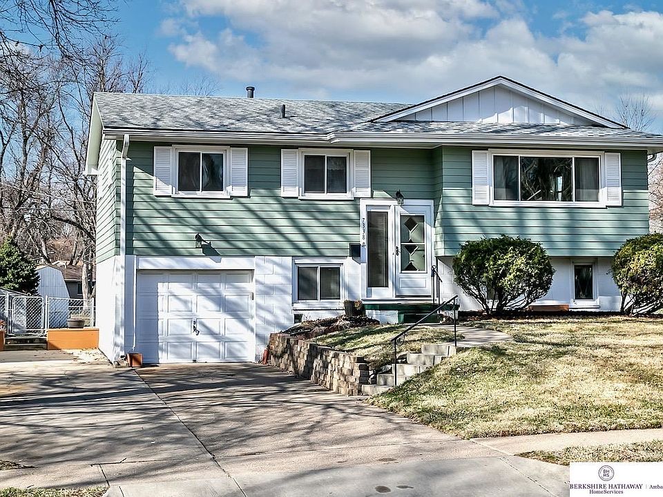 1st image of 7338 Park Crest Dr