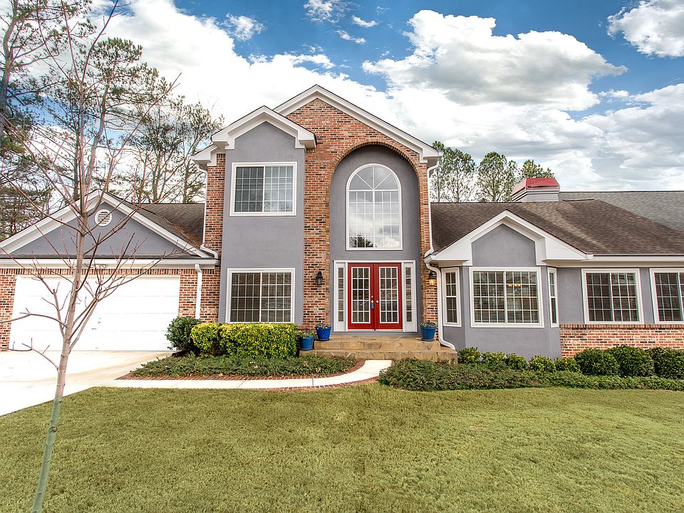 1st image of 2340 Oakwood Way SE