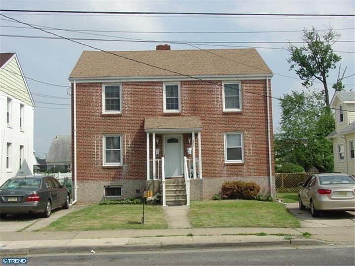 2nd image of 2035 Liberty St