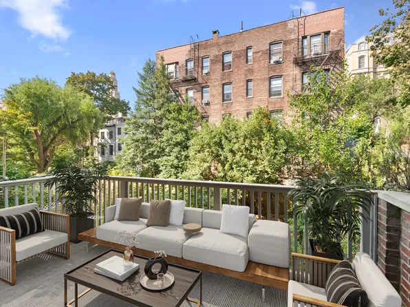 42 South Portland Avenue image 9 of 28