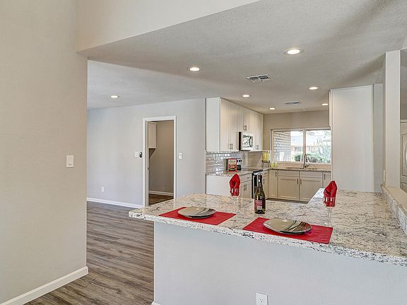 3rd image of 4370 E Friess Dr