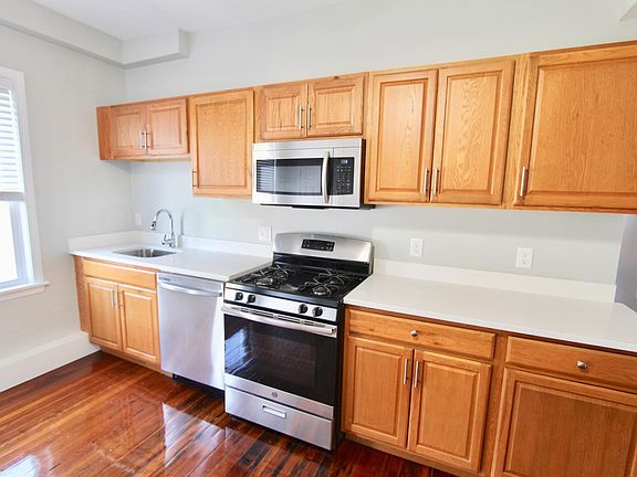 5th image of 84 Shirley Ave