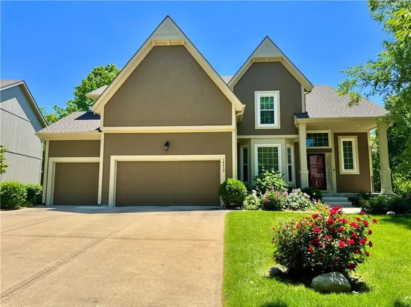 14413 Stearns St, Overland Park, KS 66221