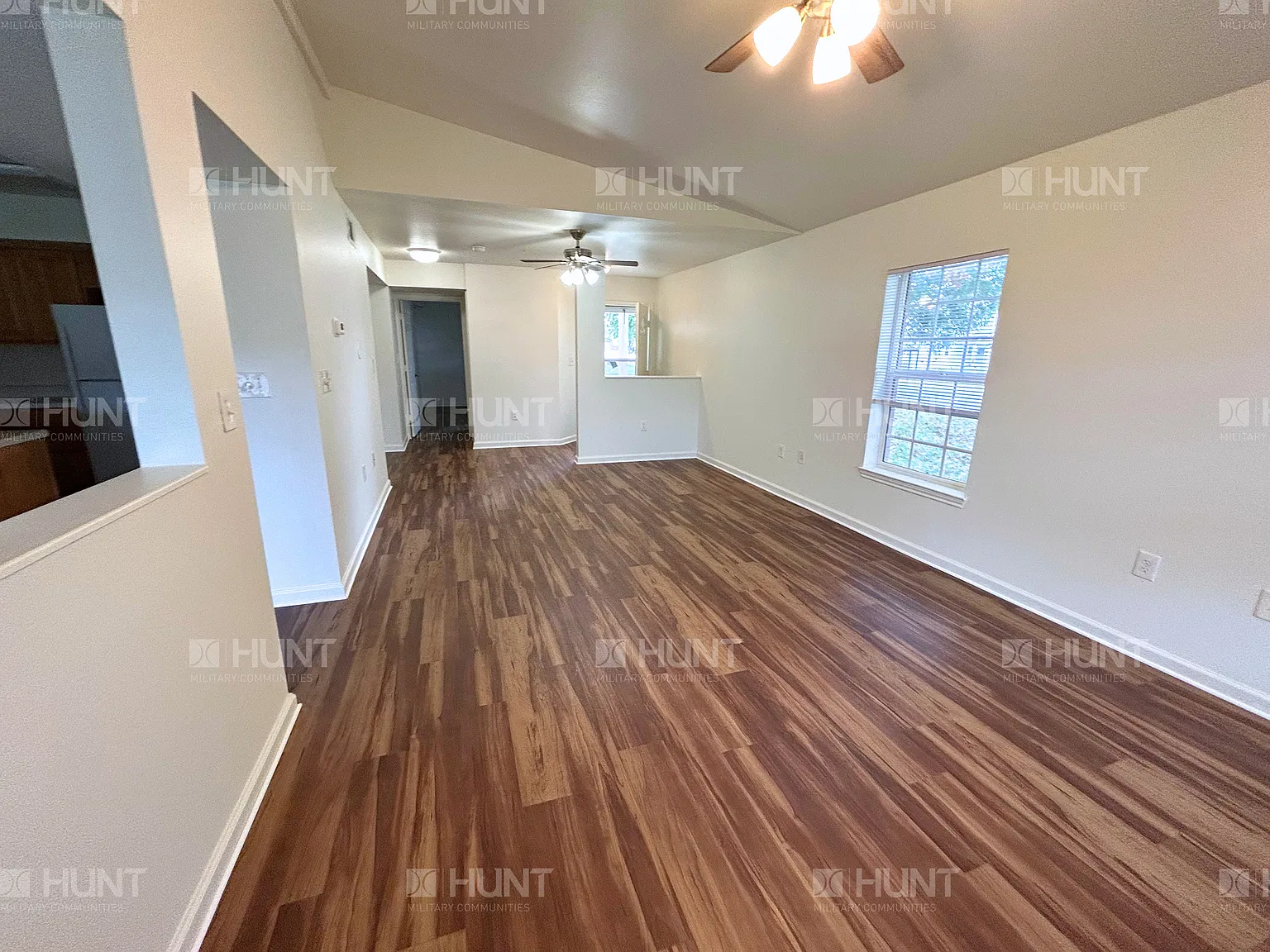 4 bed, 2.5 bath, 1950 sqft, $1,865 — Photo 3