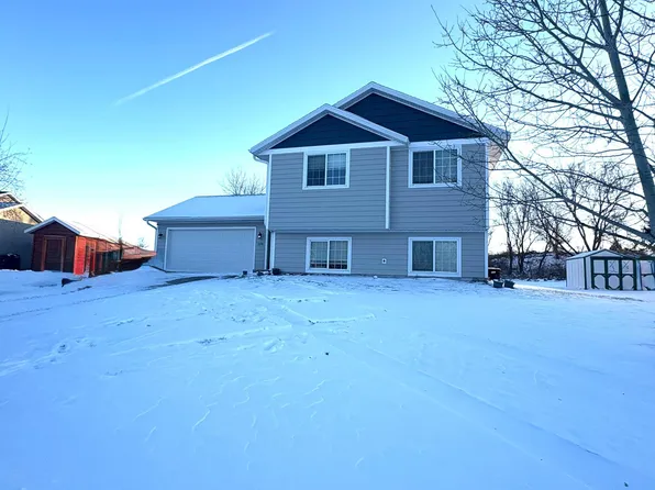 1170 Coakley St, Paynesville, MN 56362