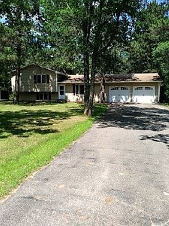 Large driveway & front yard