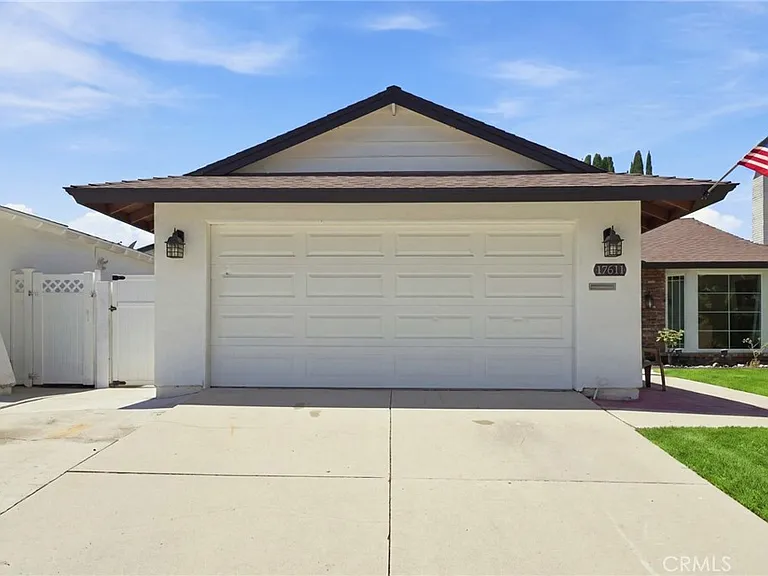 17611 Leslie Ave — Photo 34