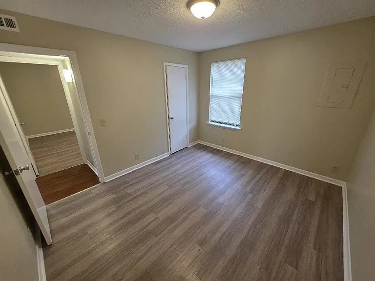 1103 Westchester Dr #A — Photo 13